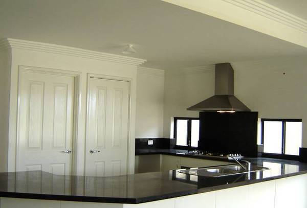 CHOOSE YOUR OWN FINISHING TOUCHES! Picture 3