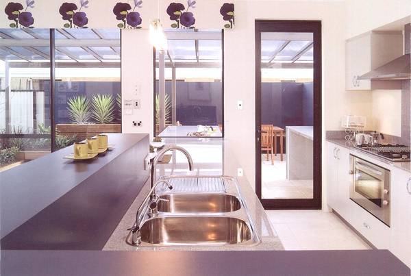 STUNNING EX-DISPLAY HOME (Reduced $50,000) Picture 3