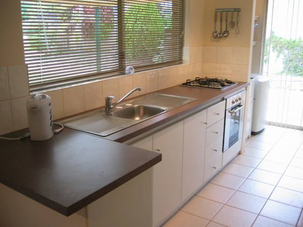 BRAND NEW LISTING Picture 2