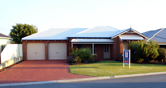 NEW TO MARKET! Picture 1