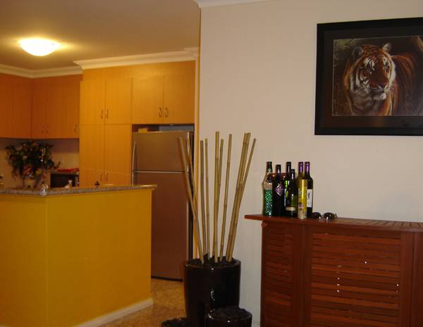 NEW TO MARKET Picture 3