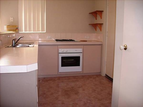 FAMILY HOME Picture 3