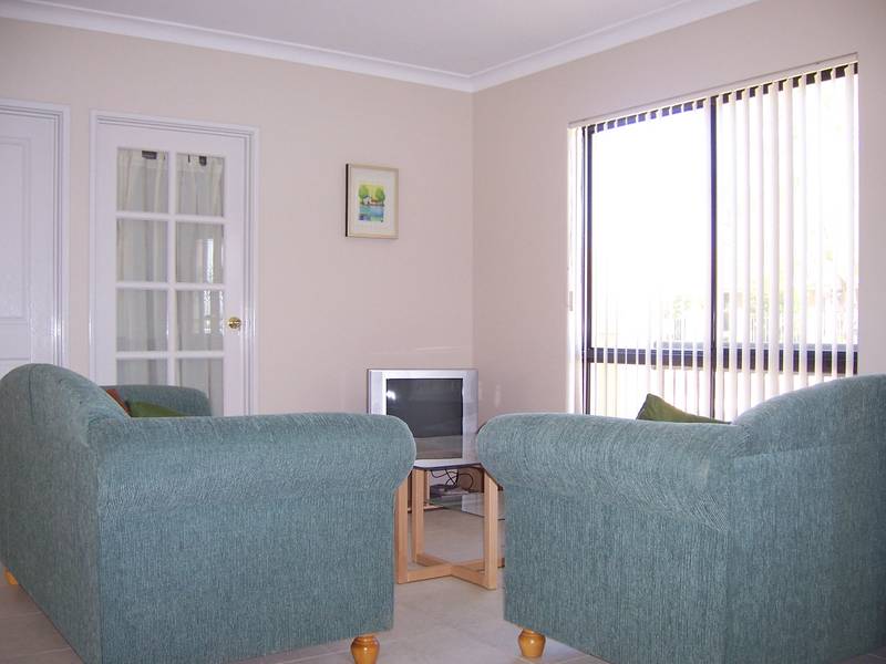 Furnished share house Picture 2