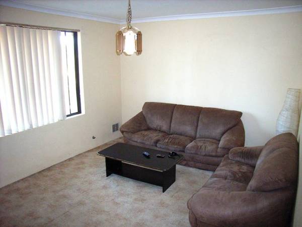 RED HOT VALUE!!! Picture 2