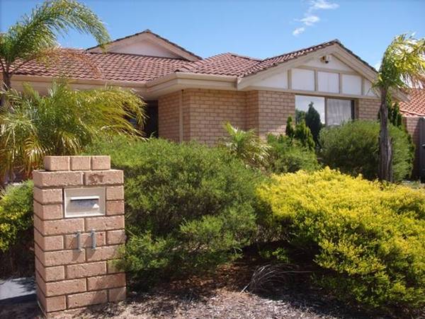 EXTRA LARGE FAMILY HOME Picture 1