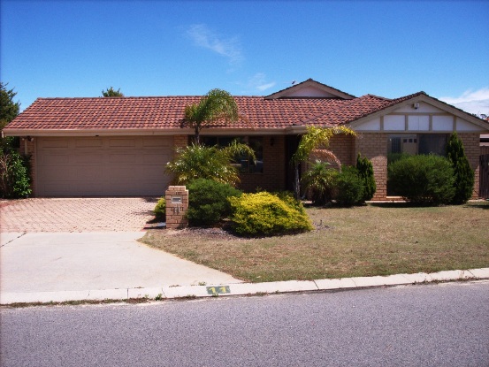 EXTRA LARGE FAMILY HOME Picture 2