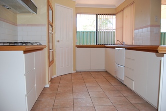 Family Home Close to Schools, Transport & Shops Picture Family Home Close to Schools, Transport & Shops Picture