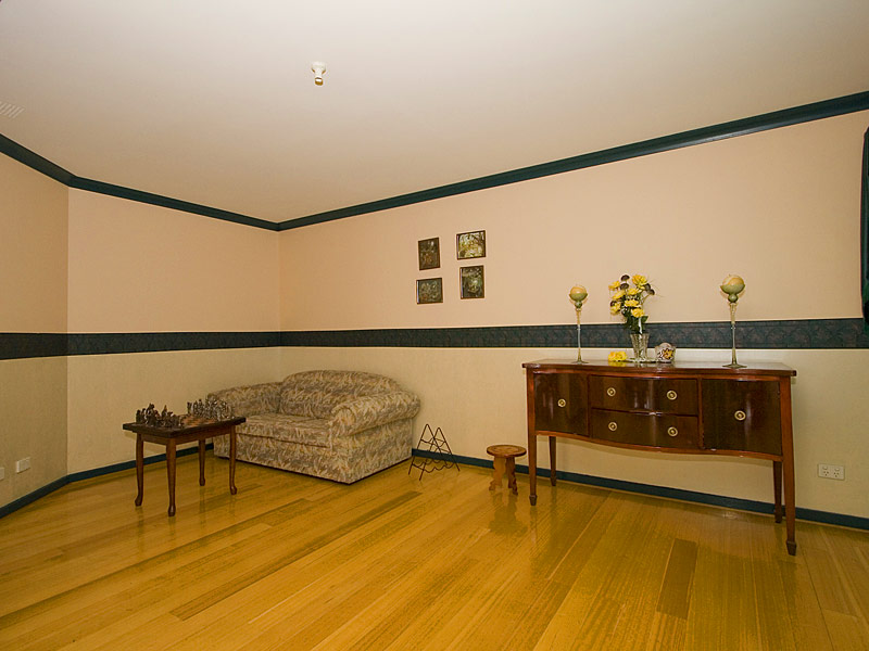 ROOM TO RELAX!!! Picture 2