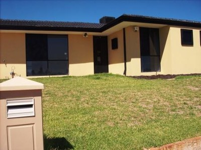 Close to Shops & Transport Picture