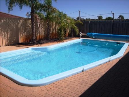 Close to Shops & Transport Picture 2