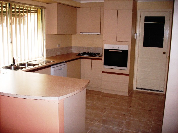 Great Family Home With A Pool Picture