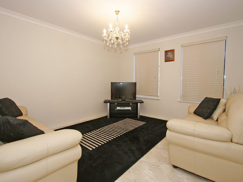 DOUBLE STOREY DELIGHT! Picture 3