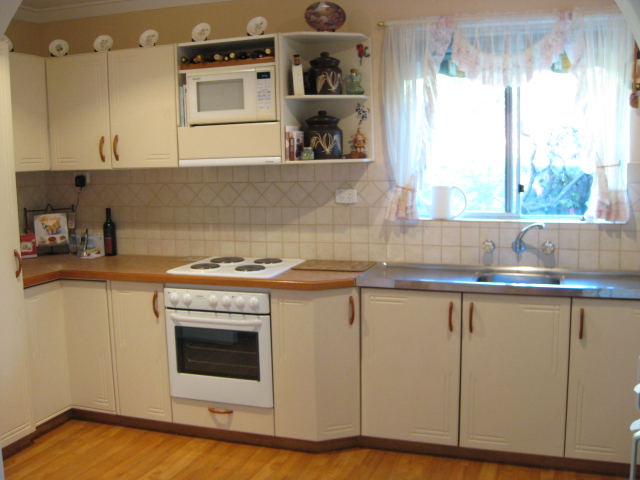 HOT NEW LISTING Picture 2