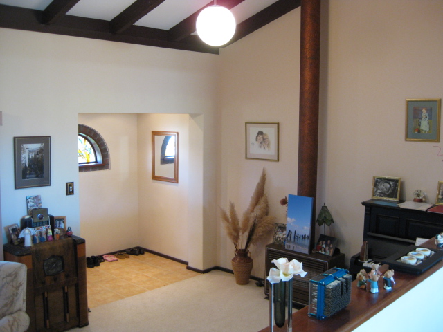 HOT NEW LISTING Picture 3