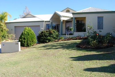 Located in Prestigious Woodvale Waters Picture Located in Prestigious Woodvale Waters Picture