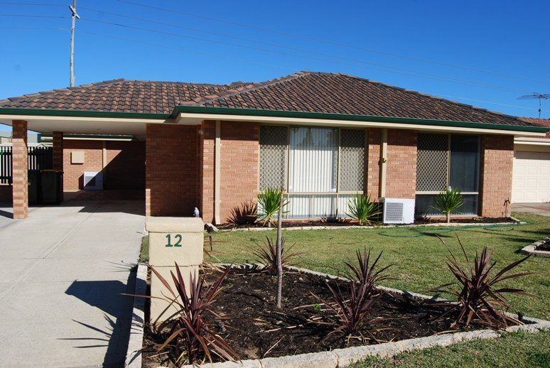 Front Duplex Ideal For Student / Small Family Picture 1