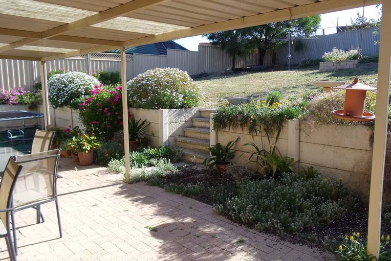 Close to Transport, Shops & Schools Picture 3