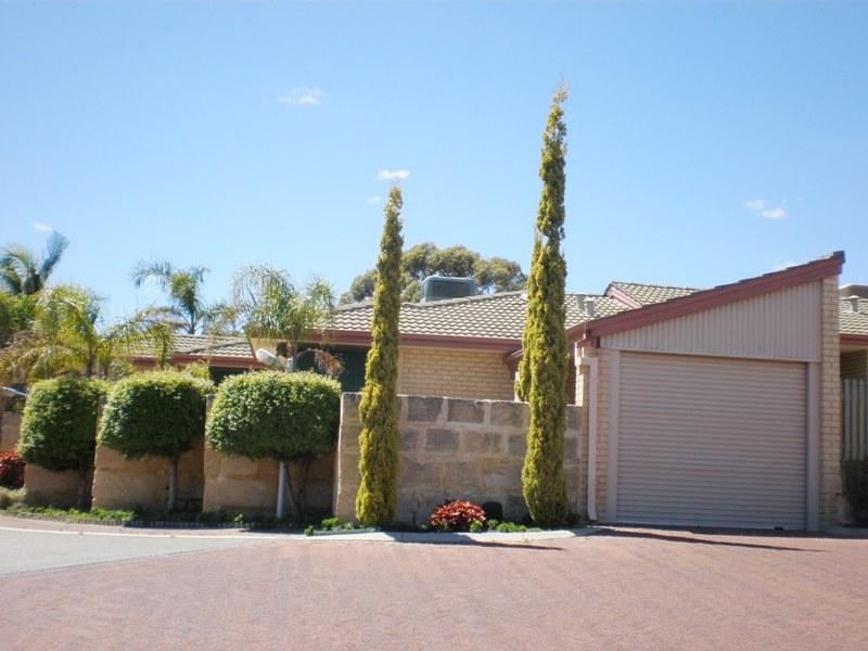 IDEAL OVER 55'S VILLA! Picture 2