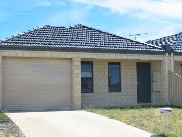 Near new 3 Bedroom 2 Bathroom Picture 1