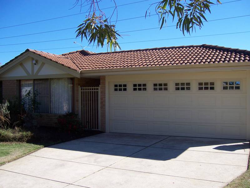 Close to Schools, Transport & Shops Picture 1