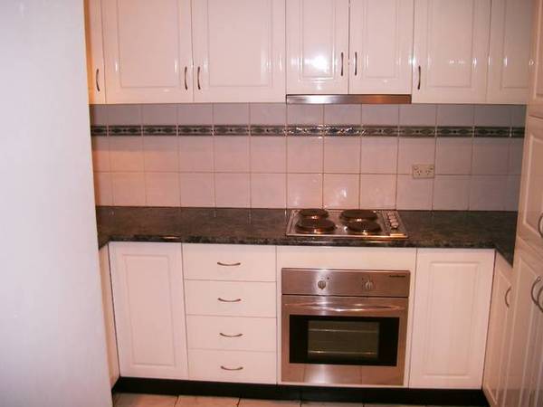 2 BEDROOM TOWNHOUSE Picture 1