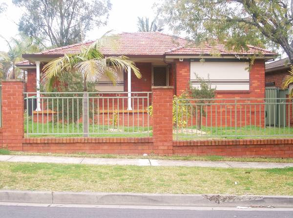 SPACIOUS HOME Picture 1