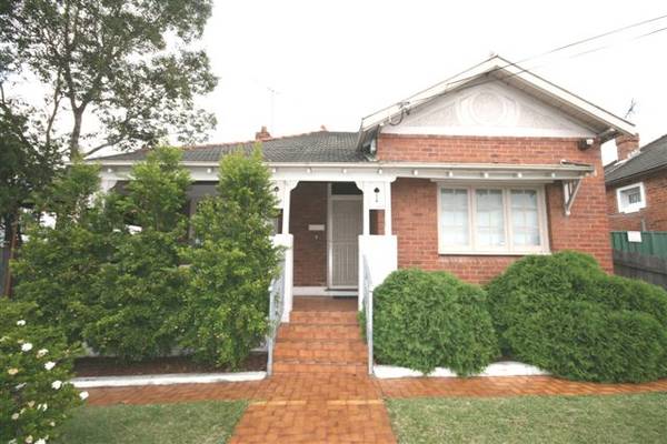 FULL BRICK BEAUTY Picture 1