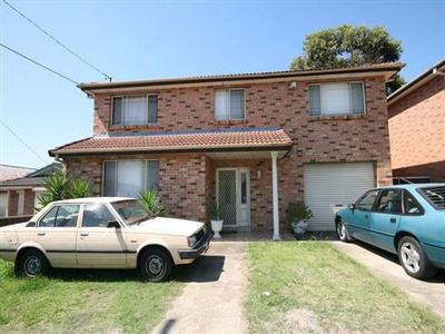 SO CLOSE TO ALL AMENITIES Picture