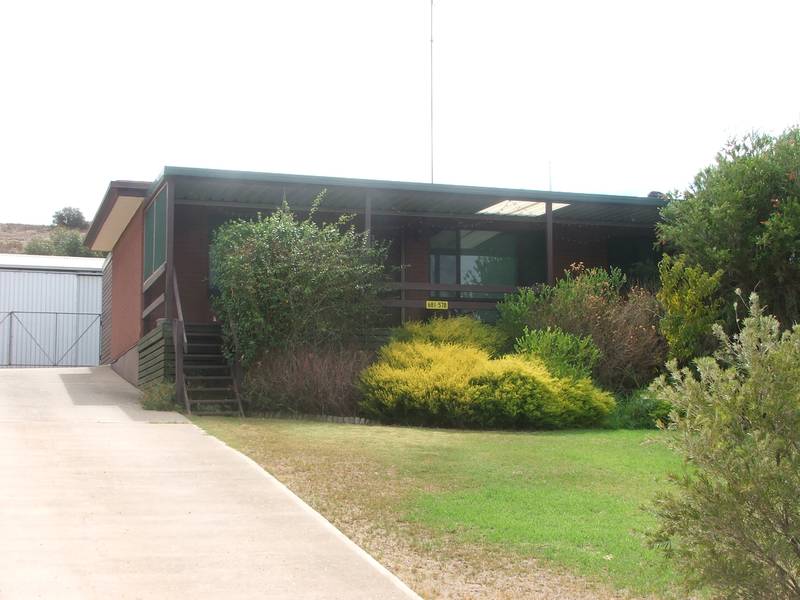 Neat Home - Gorgeous River Town Year Round Picture 1