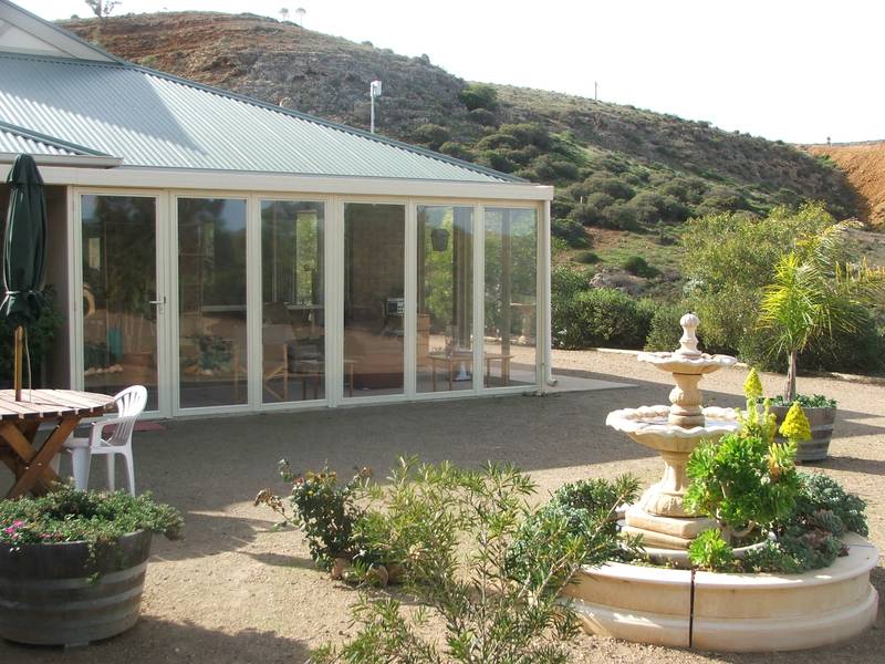 A Pure Lifestyle Choice ! Picture 1