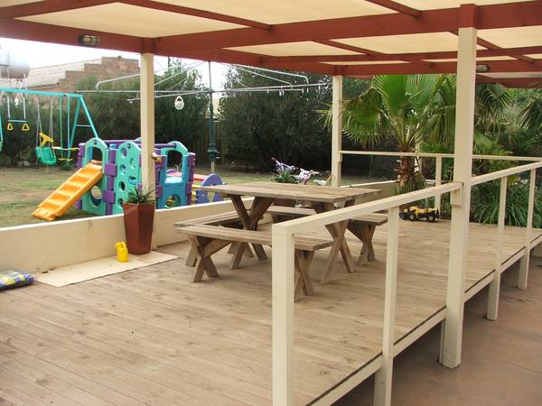 Solid Character Home - Huge Block - Excellent Position Picture 3