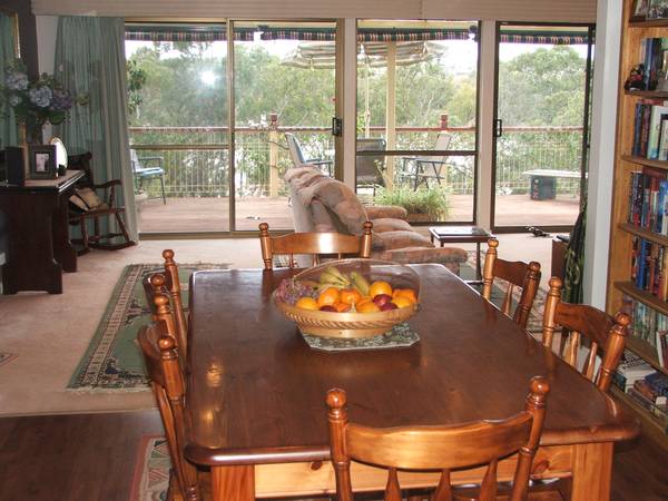 A Wonderful Home To Live In River Views Picture 3