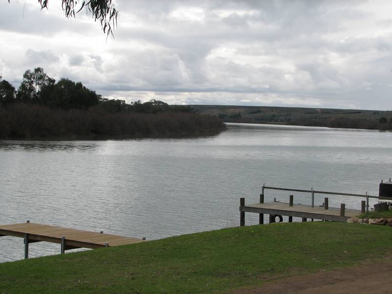 RIVER FRONT LIVING - FABULOUS RIVER VIEWS Picture 2