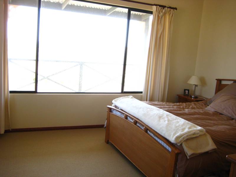 Picturesque Escape in Unique Setting Picture 3