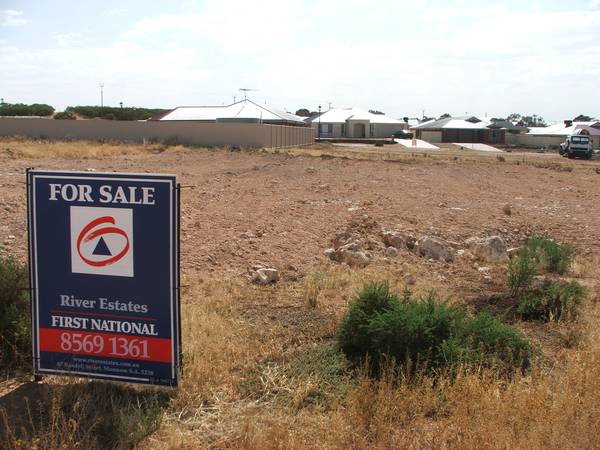 Build Your Home - Block Priced to Sell Quickly Picture 2