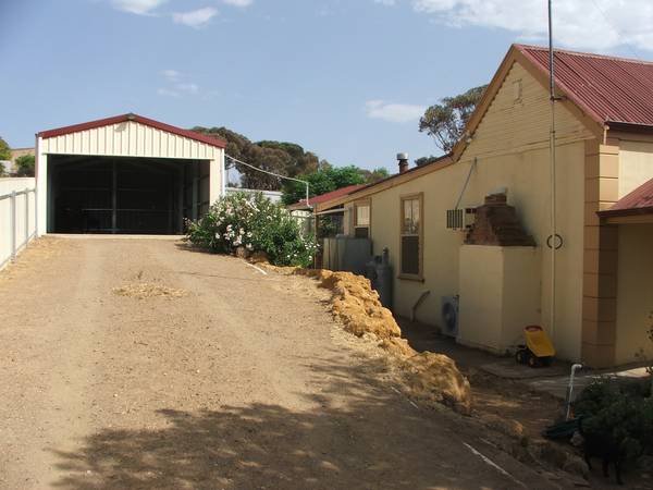 Classic Charming Cottage To Warm Your Heart Picture