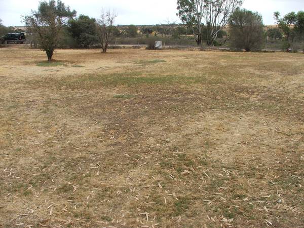 Prime Location - Good Size Riverfront Block Picture 1