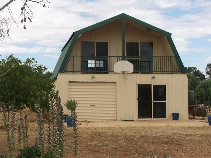 It's a Fantastic Way of Life !! Picture 3