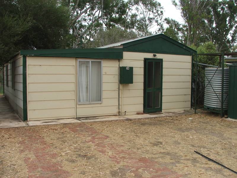 Cheap Riverfront Shack Picture 2