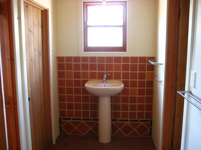 Relaxing Cottage with River Views Picture Relaxing Cottage with River Views Picture