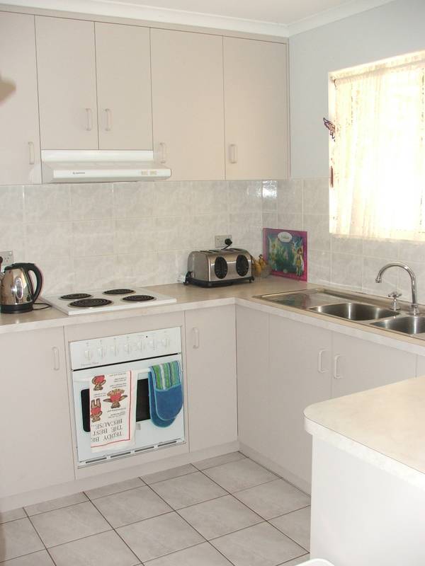 Easy To Live In, Easy To Rent - Neat Brick Home Picture 2