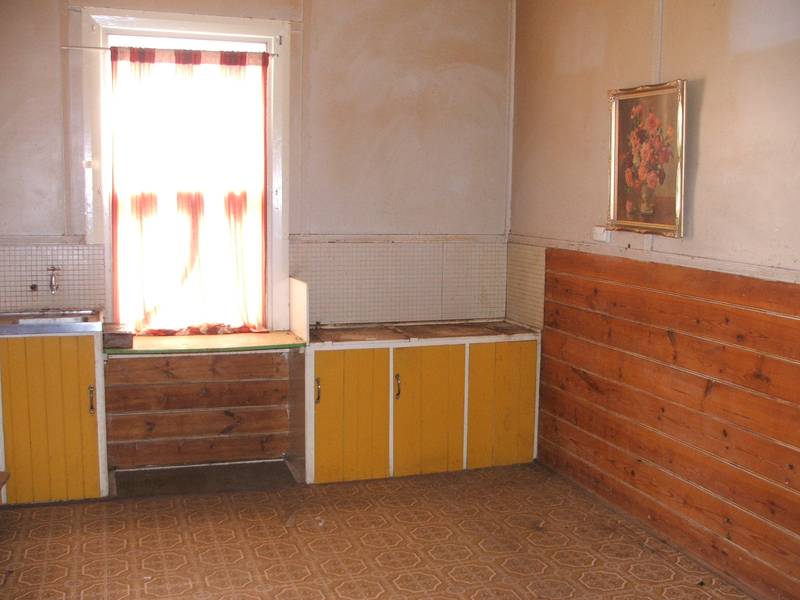 Ripe For Renovation - Cheap Buy!! Picture 3
