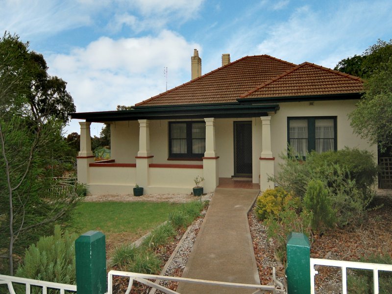 Spacious Bungalow Picture