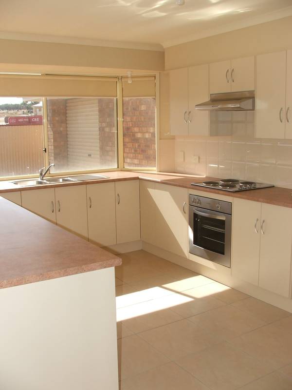 NEW HOME WAITING FOR YOU TO MOVE IN Picture 2