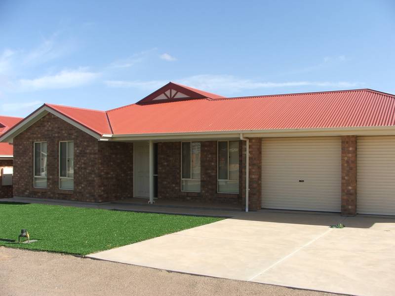 NEW HOME WAITING FOR YOU TO MOVE IN Picture 3