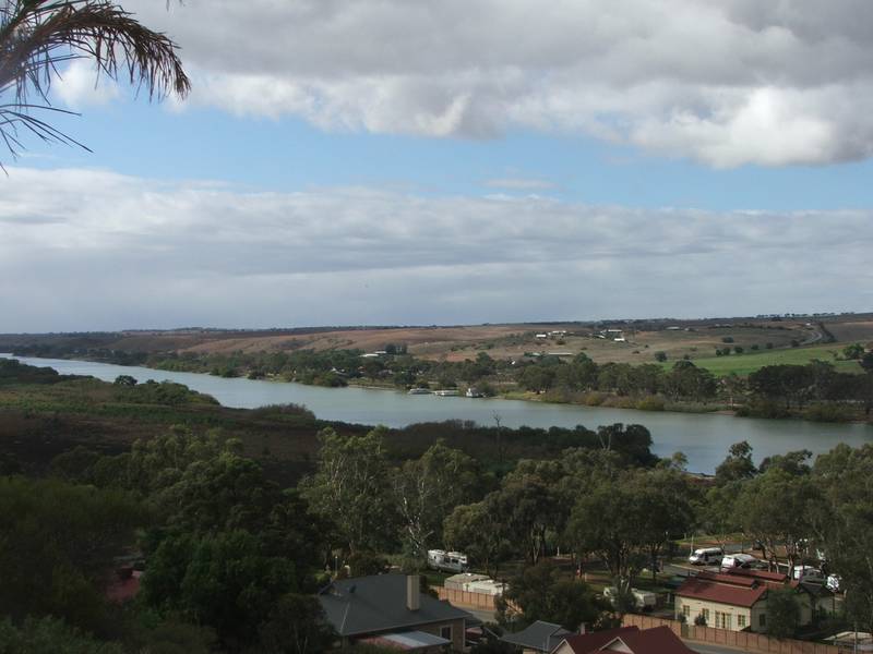 IMPRESSIVE INSIDE & OUT - IMPRESSIVE RIVER VIEWS Picture 2