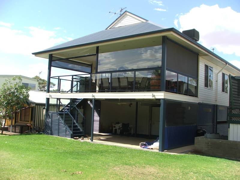 HOLIDAY IN STYLE - RIVERFRONT LUXURY Picture 1