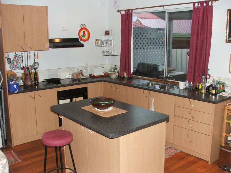 IF YOU'RE RENTING.... YOU SHOULDN'T BE! Picture 2