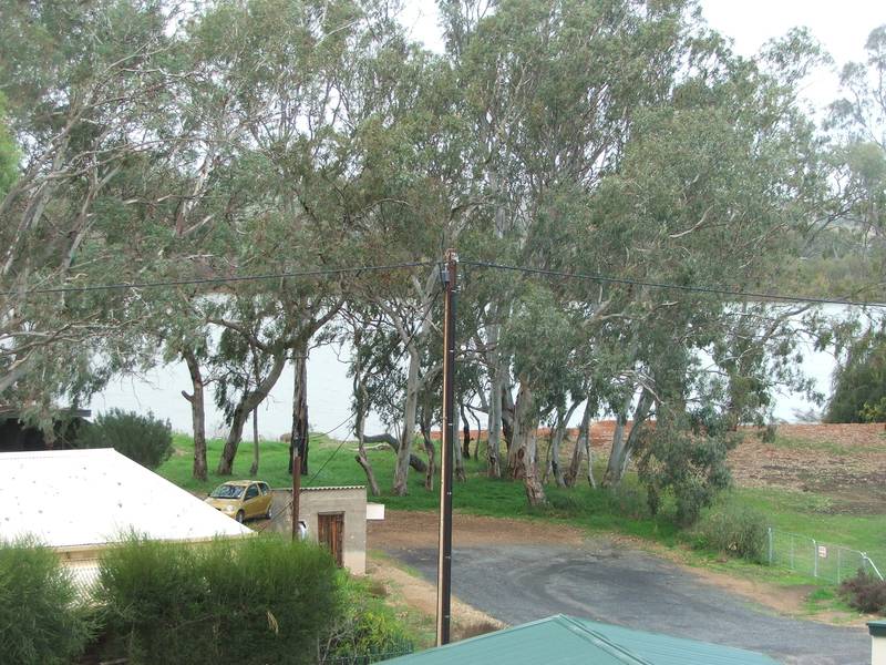 WHAT A FIND! Location PLUS! Picture 2