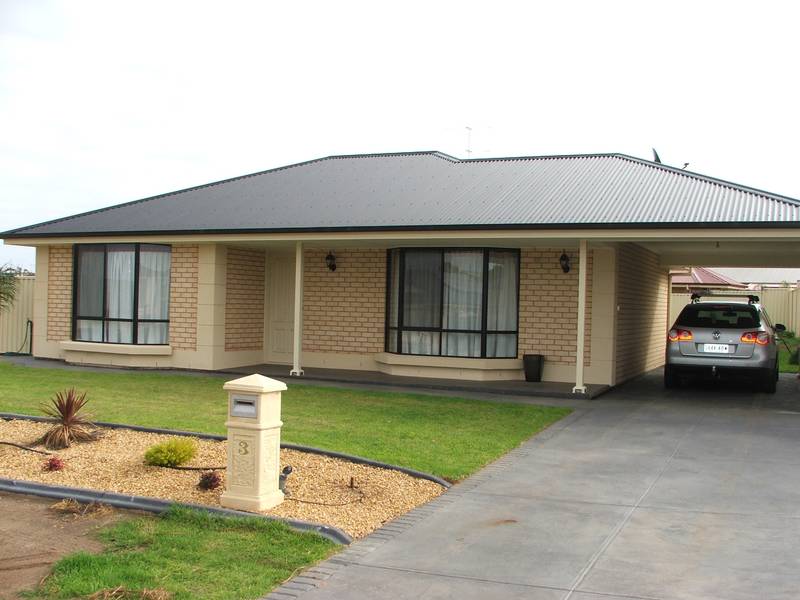 VALUE PACKED HOME, READY TO MOVE INTO!! Picture 2